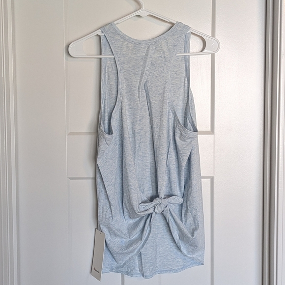 Lululemon NWT All Tied Up Tank - Heathered Breezy Blue sz 10 - Picture 4 of 5